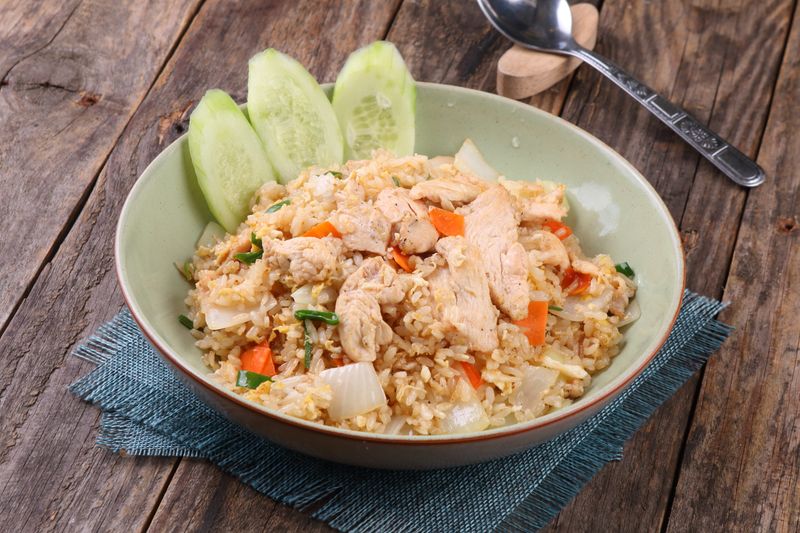 Grilled chicken salad bowl with fresh vegetables